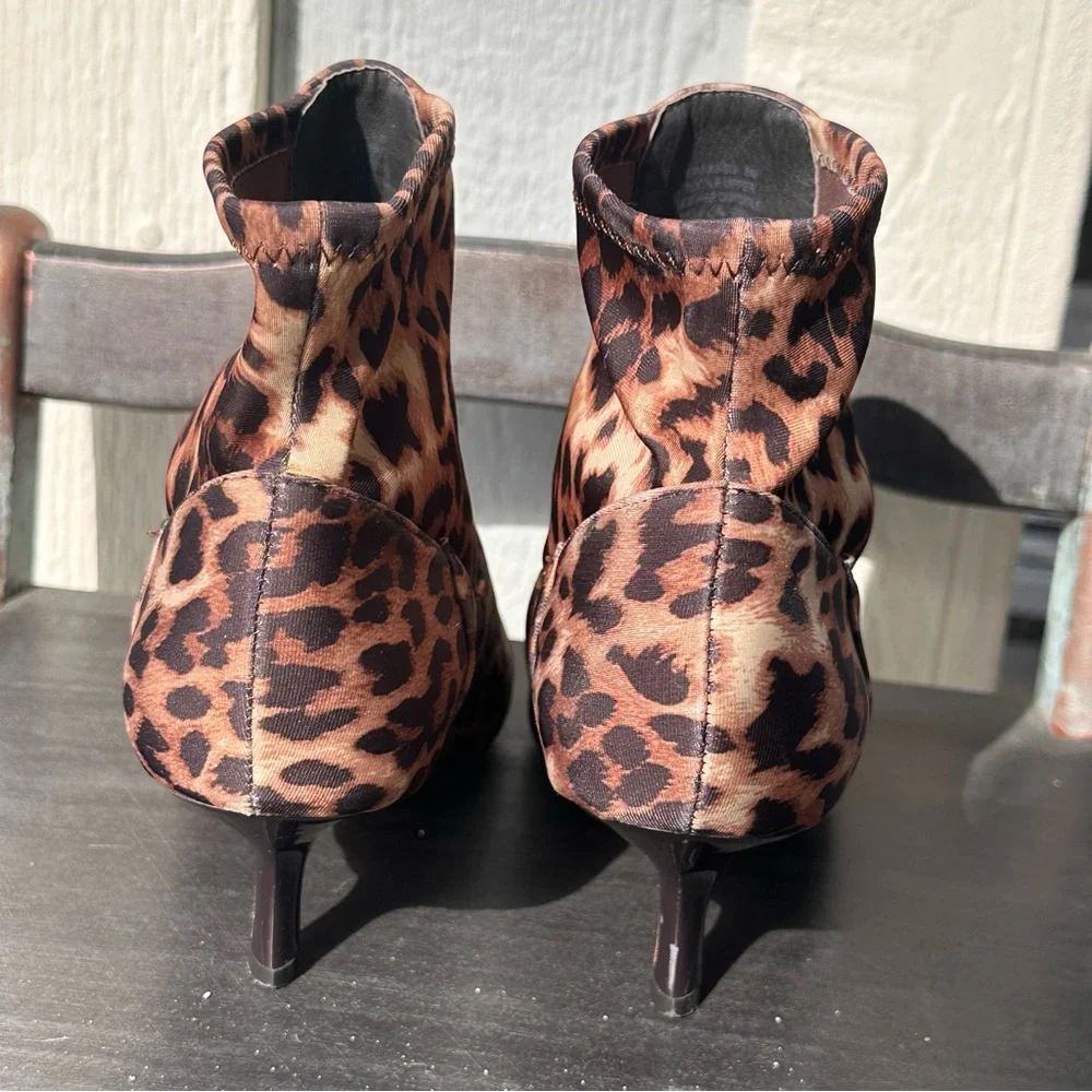 Donald J Pliner Vintage Y2K Vero Cuoio Leopard 3” Kitten Heel Booties Boots 8